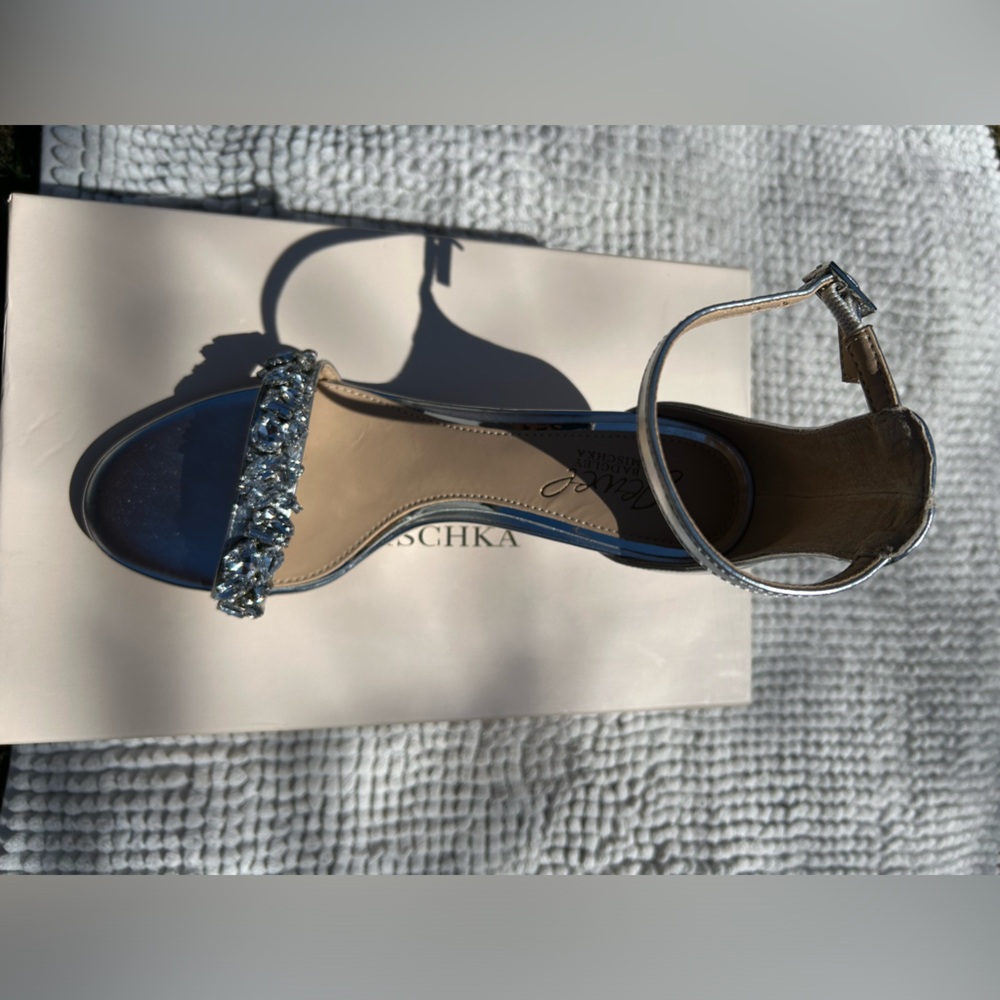 Jewel Badgley Mischka Women’s Dash Silver Heel Sandals Size 6 - Picture 6 of 16